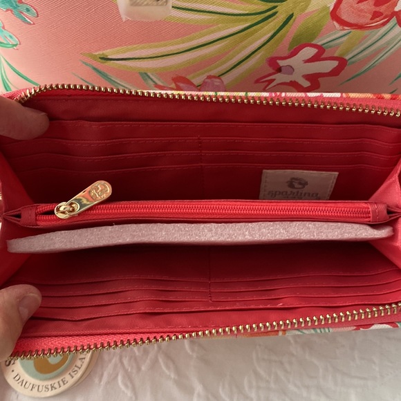 - NEW RETREAT WRIST WALLET FLAMINGO FLORAL - Picture 4 of 5